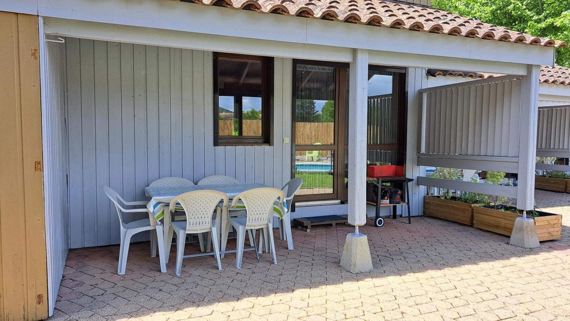Les Petits Chassezac Villa Grospierres Exterior photo