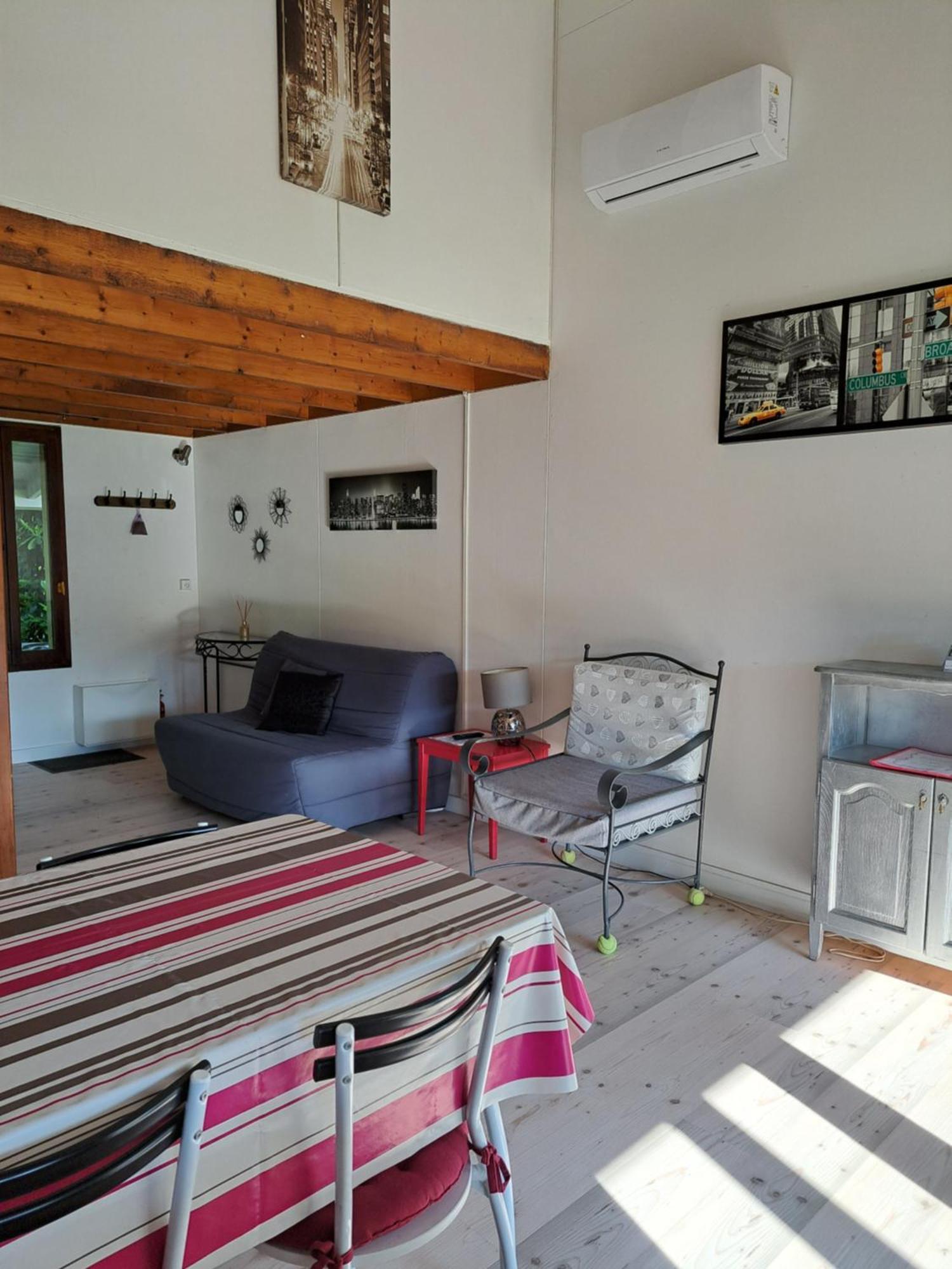 Les Petits Chassezac Villa Grospierres Exterior photo
